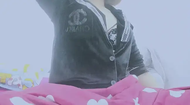 Snapshot of Linh_diudang chatting on March 2, 3:24 am Linh diudang online show from March 2, 3:24 am