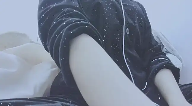 Snapshot of Linh_diudang chatting on March 16, 2:11 pm Linh diudang online show from March 16, 2:11 pm