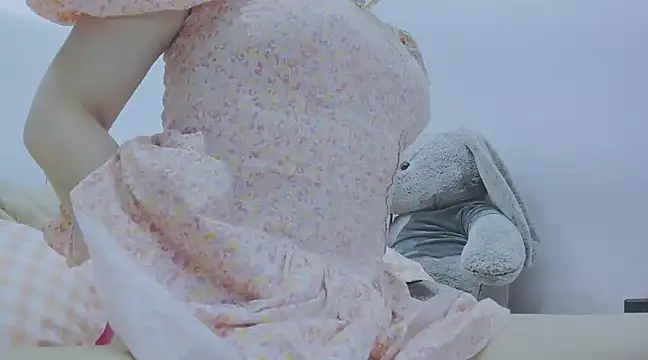 Snapshot of Linh_diudang chatting on March 18, 2:04 pm Linh diudang online show from March 18, 2:04 pm