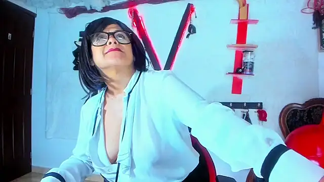 jena derboo online show from February 25, 1:28 pm