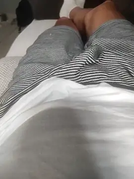 Snapshot of dredre1069 chatting on December 19, 1:51 pm dredre1069 online show from December 19, 1:51 pm