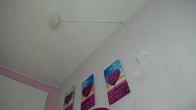 KEYRA-MILLER- online show from September 20, 1:50 am