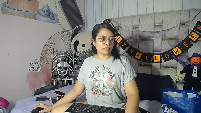 KEYRA-MILLER- online show from October 23, 2:55 am