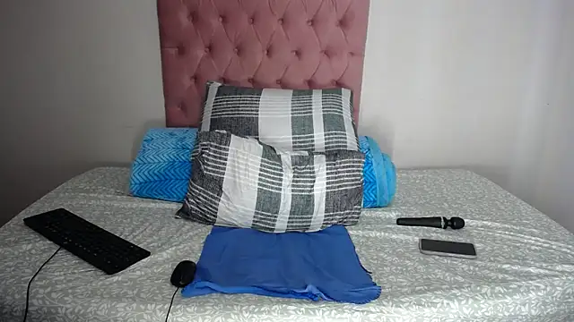 Bootycurvy2 online show from April 9, 6:52 am