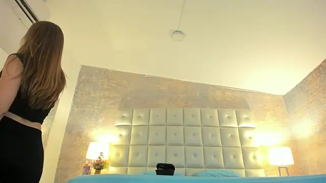 Lezy  online show from February 4, 7:42 pm