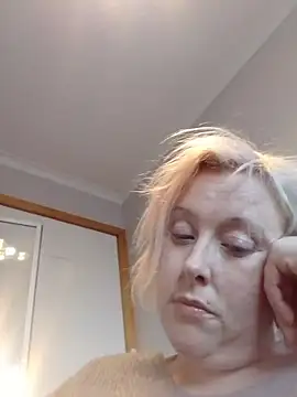 mollymay69 online show from November 18, 6:29 am