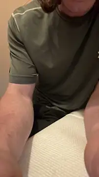 Snapshot of Dogz_n_daugthers chatting on May 18, 11:38 am Dogz n daugthers online show from May 18, 11:38 am