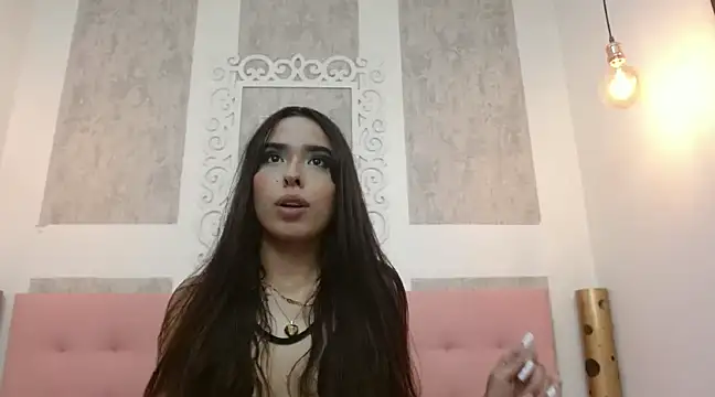 Cloeandtyfanny online show from March 3, 9:33 am