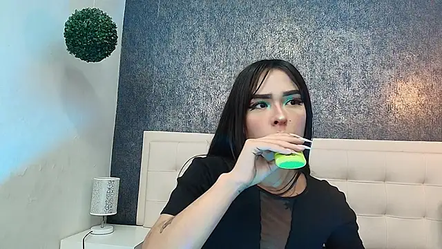 Cloeandtyfanny online show from February 27, 12:43 am