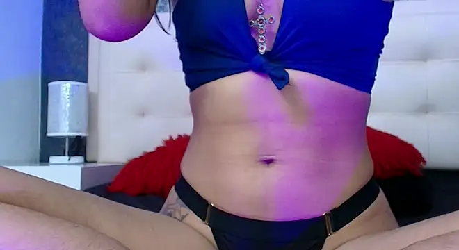 Cloeandtyfanny online show from April 15, 7:43 pm