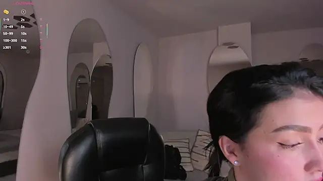 PaulinaSantos  online show from September 13, 7:35 pm