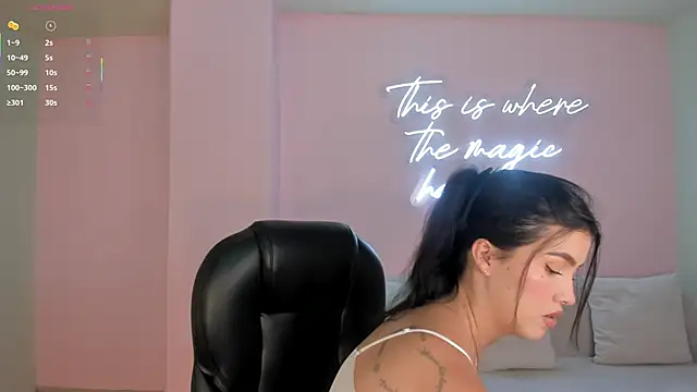 PaulinaSantos  online show from September 27, 7:30 pm