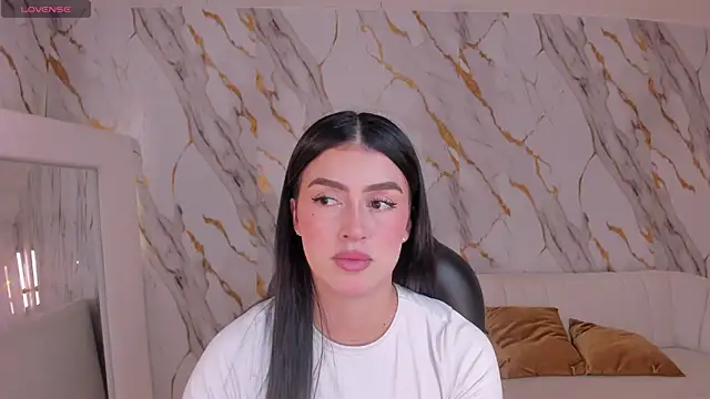 PaulinaSantos  online show from September 28, 5:07 pm