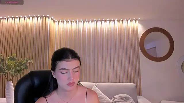 PaulinaSantos  online show from October 19, 5:13 pm