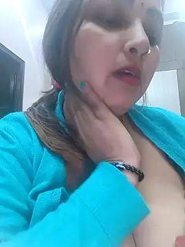Snapshot of Dianaa9 chatting on January 3, 8:11 pm Dianaa9 online show from January 3, 8:11 pm