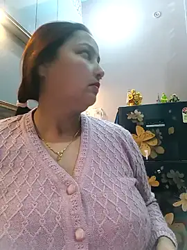 Snapshot of Dianaa9 chatting on February 7, 3:52 pm Dianaa9 online show from February 7, 3:52 pm