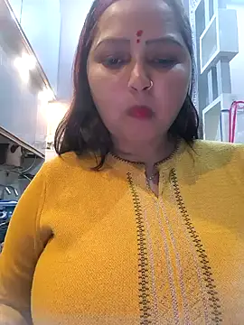 Snapshot of Dianaa9 chatting on February 10, 7:58 am Dianaa9 online show from February 10, 7:58 am