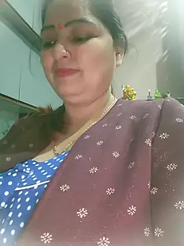 Snapshot of Dianaa9 chatting on February 12, 6:40 am Dianaa9 online show from February 12, 6:40 am