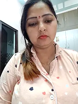 Snapshot of Dianaa9 chatting on February 27, 5:34 am Dianaa9 online show from February 27, 5:34 am