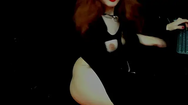 Snapshot of SophieCharm chatting on December 2, 8:52 am SophieCharm online show from December 2, 8:52 am