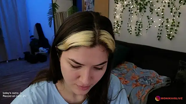 monikavenom online show from February 8, 5:22 am