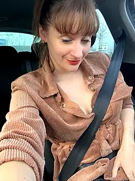 Snapshot of victoirenextdoor chatting on December 4, 10:02 am victoirenextdoor online show from December 4, 10:02 am