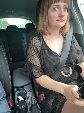 Snapshot of victoirenextdoor chatting on December 11, 1:28 pm victoirenextdoor online show from December 11, 1:28 pm