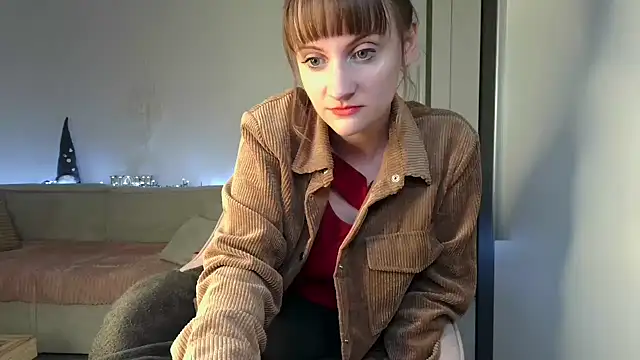 Snapshot of victoirenextdoor chatting on December 15, 5:10 pm victoirenextdoor online show from December 15, 5:10 pm