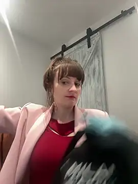 Snapshot of victoirenextdoor chatting on October 22, 11:32 am victoirenextdoor online show from October 22, 11:32 am