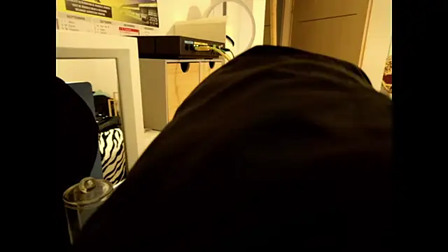 Snapshot of victoirenextdoor chatting on February 18, 9:11 pm victoirenextdoor online show from February 18, 9:11 pm