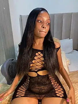 SexyDee025 online show from December 10, 10:38 am