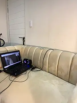 SexyDee025 online show from March 19, 10:33 am