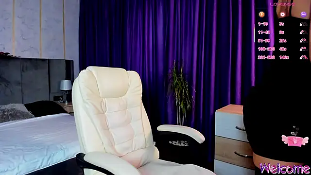 Snapshot of -KASANDRA- chatting on October 7, 2:03 pm -KASANDRA- online show from October 7, 2:03 pm