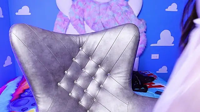 Snapshot of miss_keisi chatting on July 9, 6:01 pm miss keisi online show from July 9, 6:01 pm