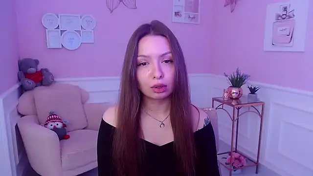 LucySkilar online show from January 23, 8:25 am