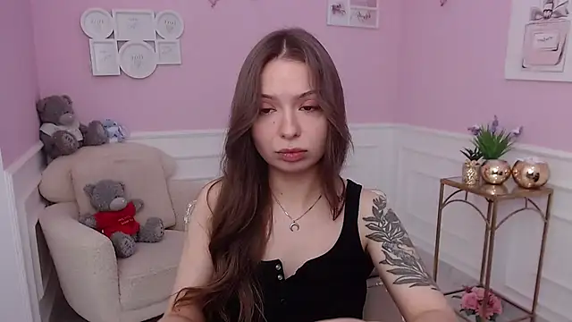 LucySkilar online show from October 26, 5:35 am