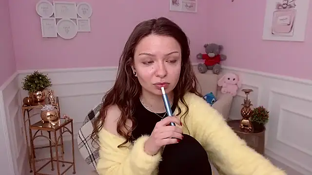 LucySkilar online show from March 6, 5:26 am