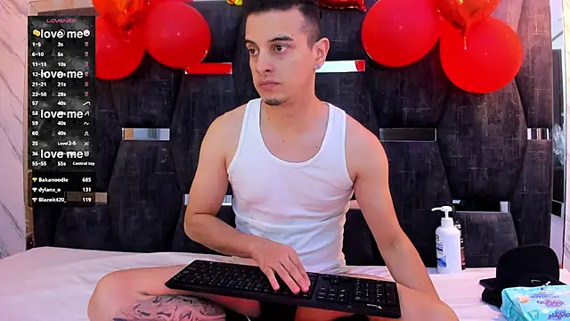 Maximo   online show from February 9, 9:49 pm