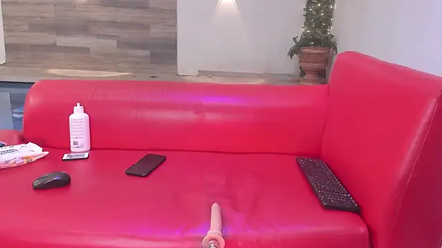 Maximo   online show from October 2, 9:11 pm