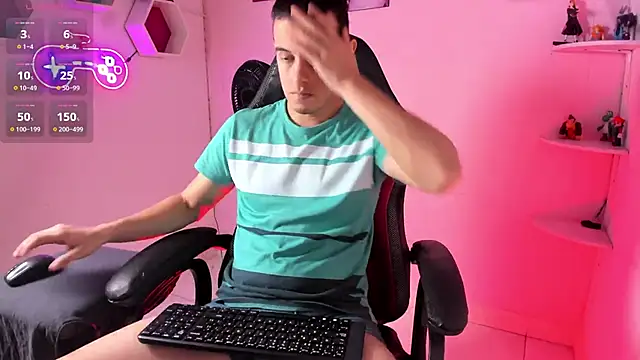 Maximo   online show from December 4, 8:28 pm