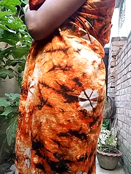 Snapshot of Sexy_rosyyyy chatting on October 28, 10:30 am Sexy rosyyyy online show from October 28, 10:30 am