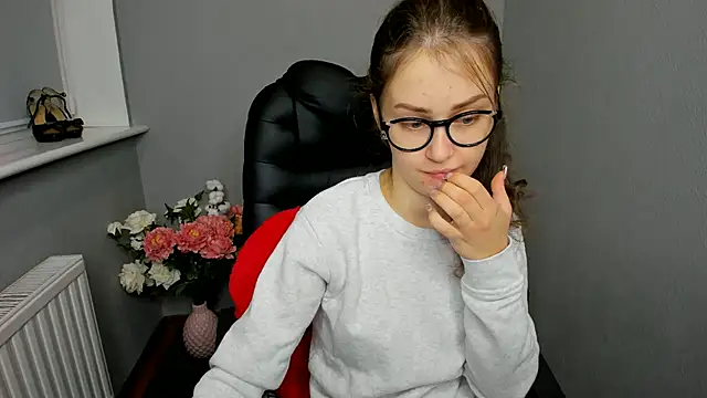 AfinaCutie online show from December 5, 5:06 pm