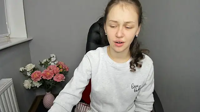 AfinaCutie online show from December 14, 11:39 am