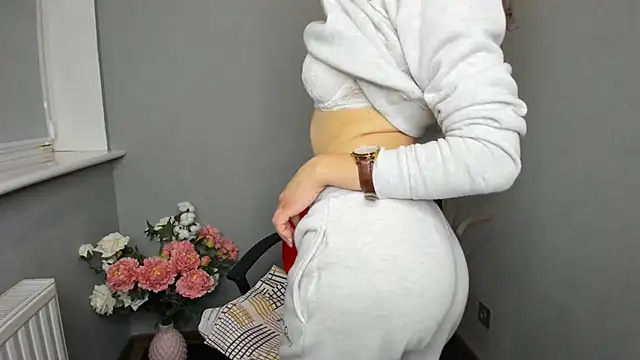 AfinaCutie online show from December 16, 7:48 am