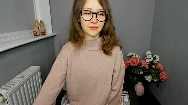 AfinaCutie online show from March 22, 7:15 am