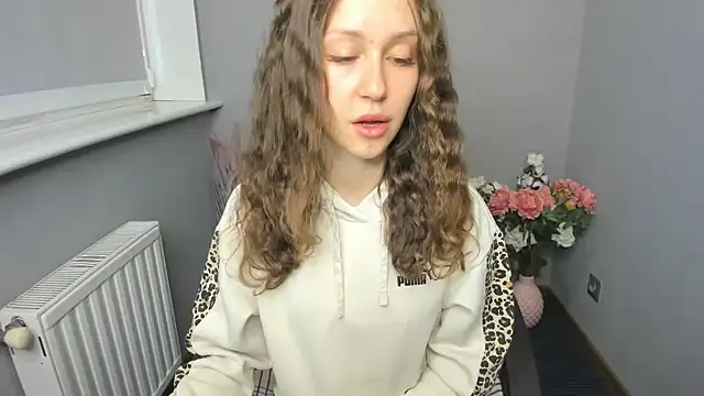 AfinaCutie online show from September 12, 6:35 am