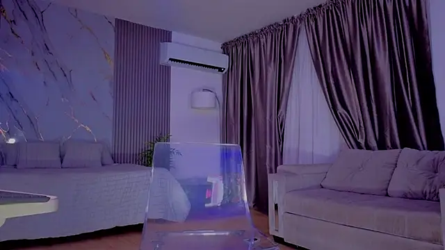 HannaByron online show from November 21, 2:21 am