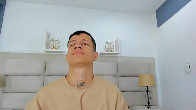 AgarEvans online show from December 3, 4:20 am