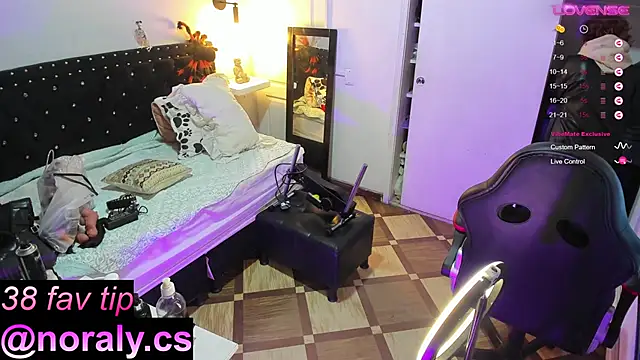 hey noraly online show from October 31, 4:02 am