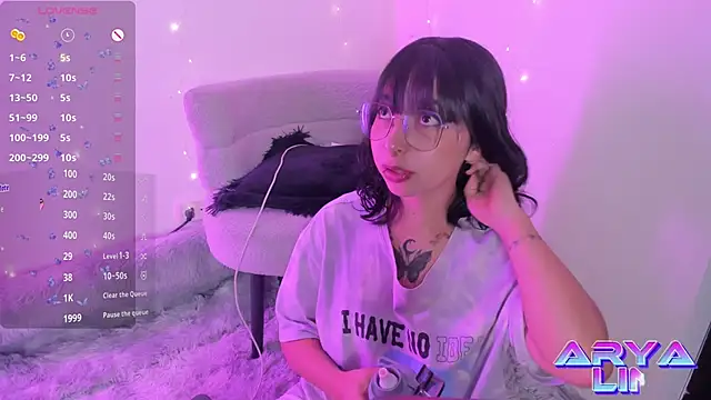 arysUwU online show from April 11, 3:44 am